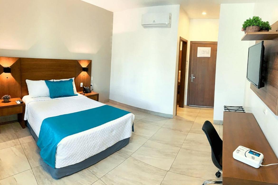 Aquamarina Hotel Manta Dış mekan fotoğraf